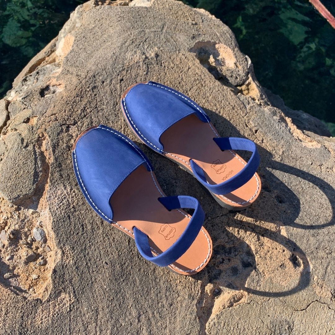 abarcas menorquinas mujer hombre niña piel nobuk color azul originales