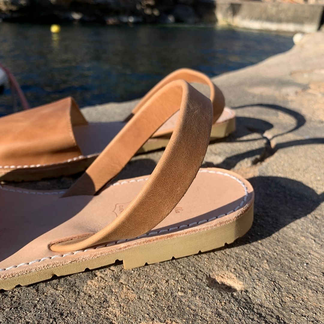 abarcas menorquinas mujer hombre niña piel nobuk color marron originales