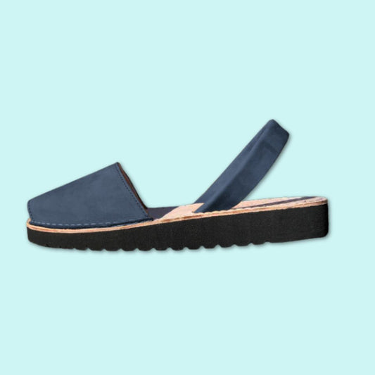 Abarca Menorquina - Mujer - Piel Nobuk - Cuña Media - Color Azul marino