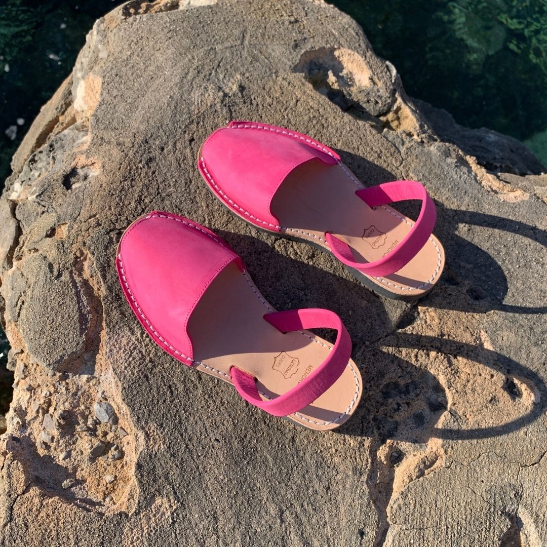 abarcas menorquinas mujer hombre niña piel nobuk color rosa originales