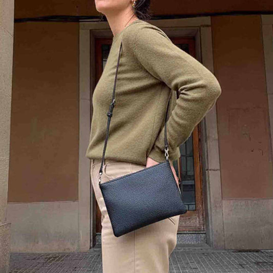 Granulado negro | Bolso de piel para mujer | Con Tira ajustable