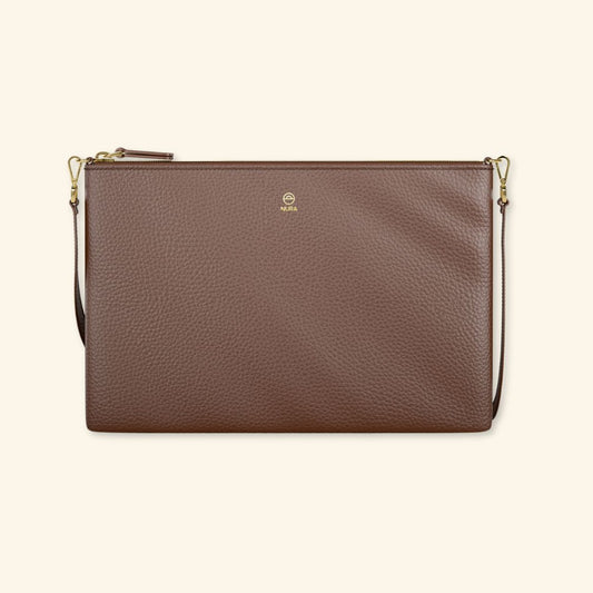 Granulado Castaño | Bolso de piel para mujer | Bandolera con Tira ajustable
