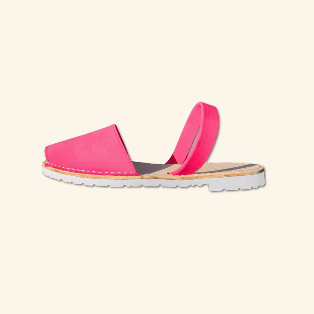 Diseño Gala - Abarca Menorquina - Mujer / Hombre / Niño - Piel Nobuck - Suela Clásica Blanca - Color Rosa