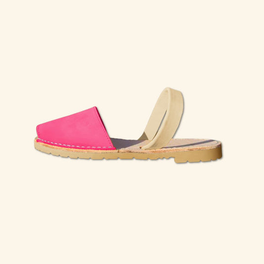 Diseño Siena - Abarca Menorquina - Mujer / Hombre / Niño - Piel Nobuck - Suela Clásica Beige - Color Rosa Tira Crema