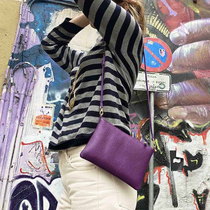 Granulado Violeta | Bolso de piel para mujer | Bandolera con Tira ajustable